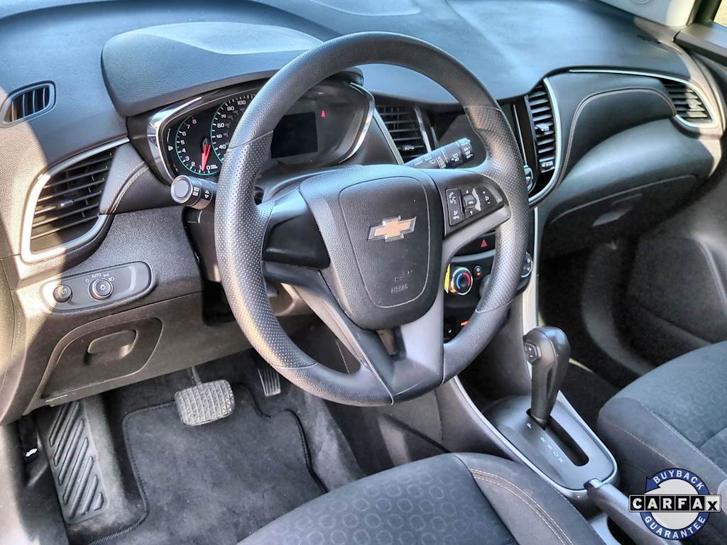 Thumbnail: 2018 Chevrolet Trax - 2