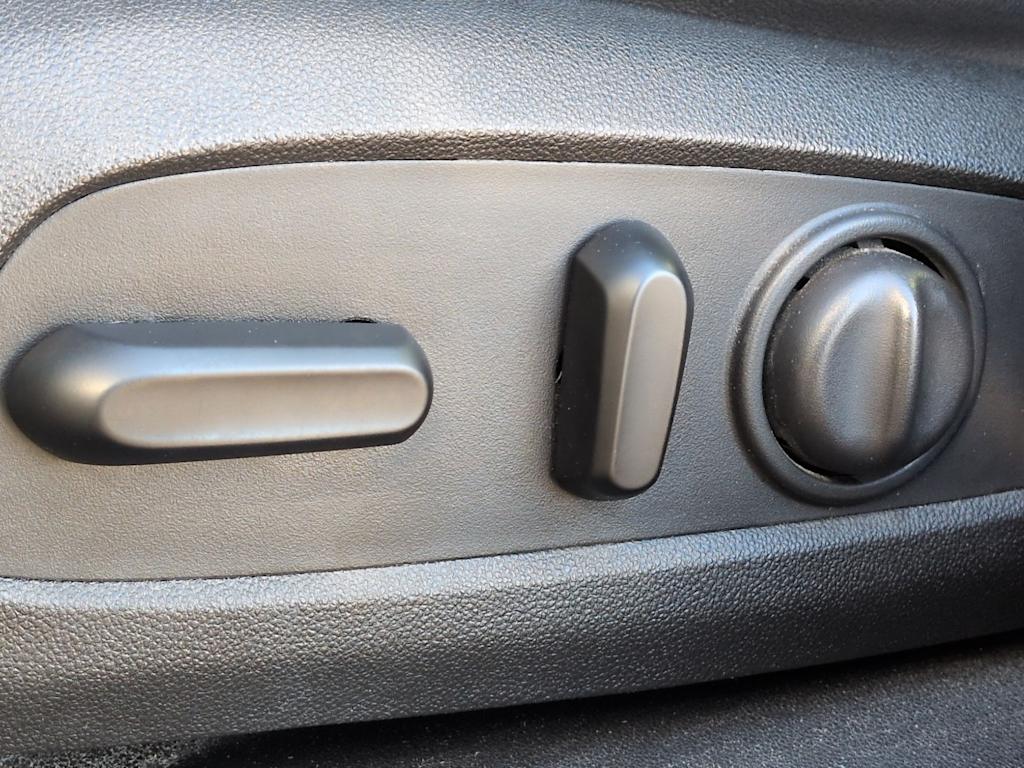 Thumbnail: 2020 Chevrolet Blazer - 27