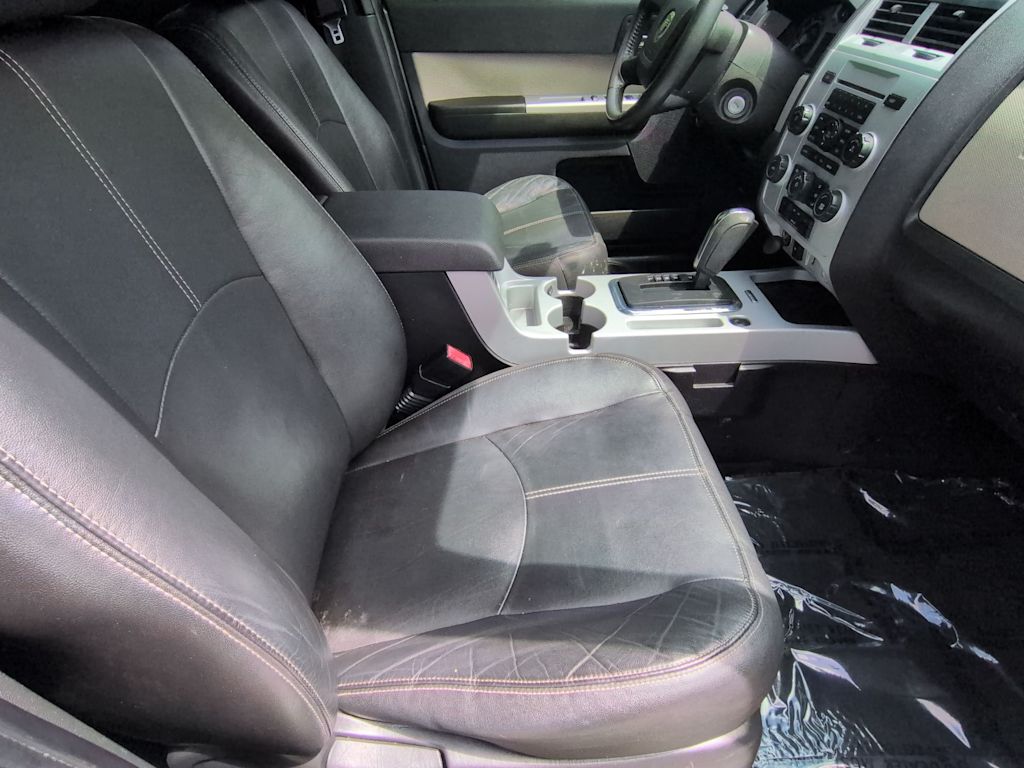 Thumbnail: 2010 Mercury Mariner - 11