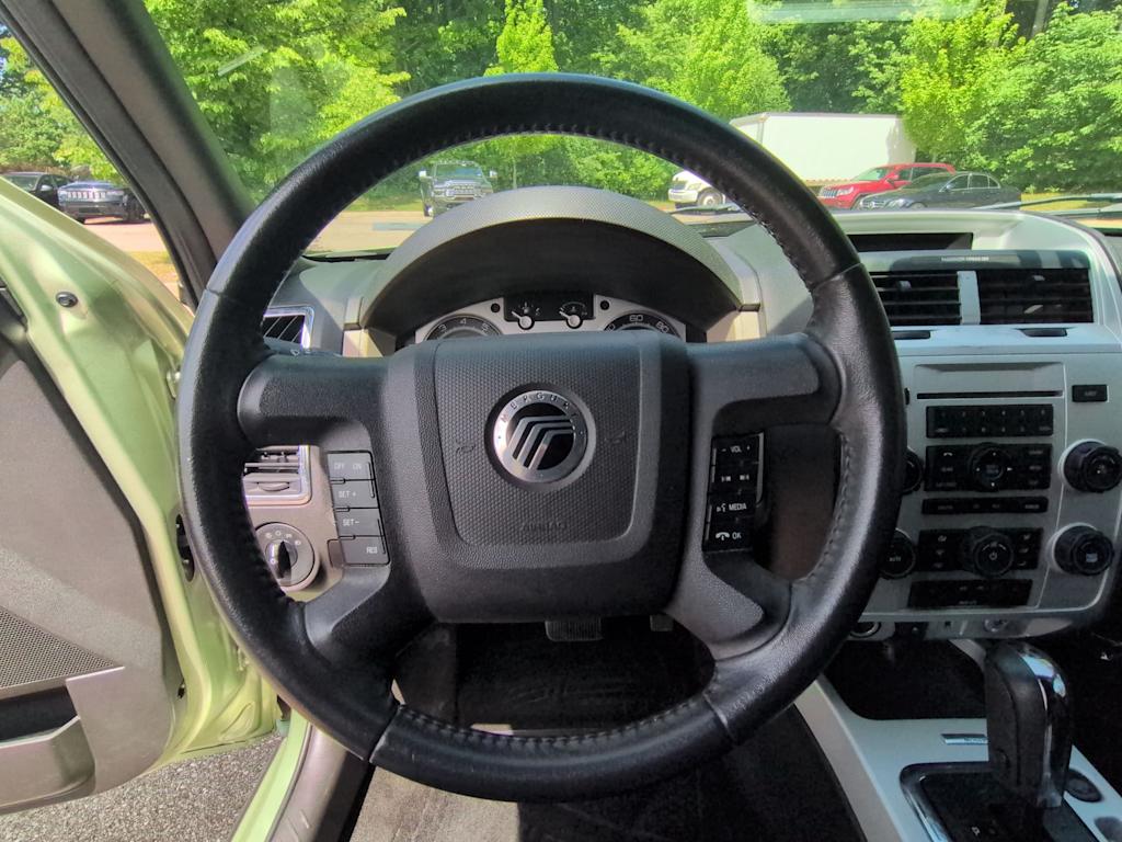 Thumbnail: 2010 Mercury Mariner - 13