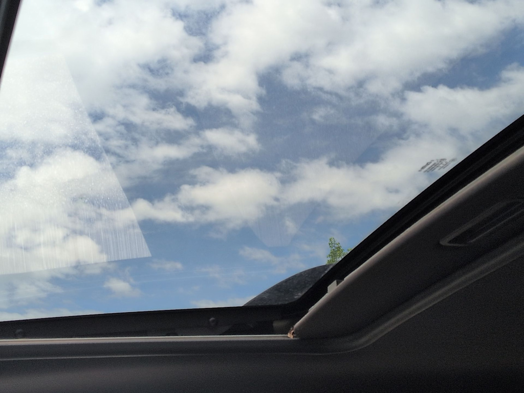 Thumbnail: 2010 Mercury Mariner - 27