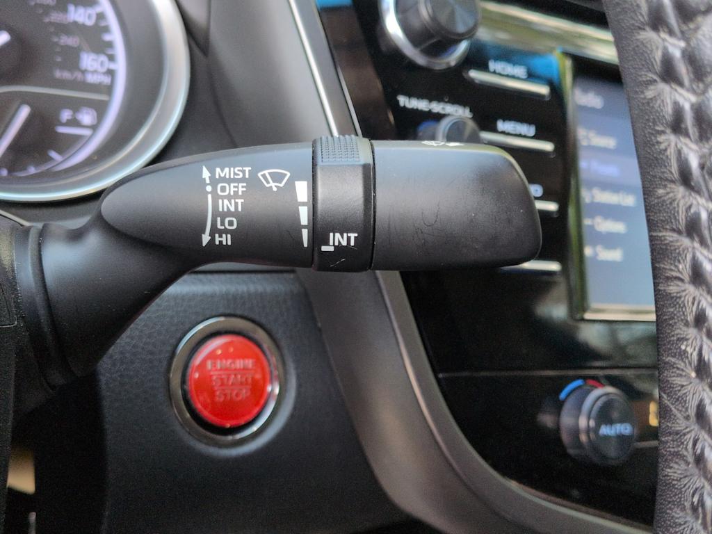 Thumbnail: 2019 Toyota Camry - 14