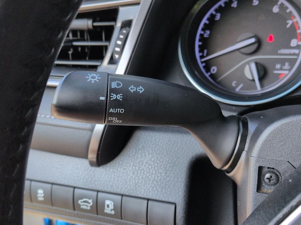 Thumbnail: 2019 Toyota Camry - 33