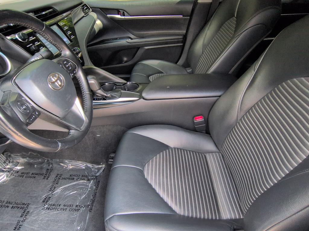 Thumbnail: 2019 Toyota Camry - 10