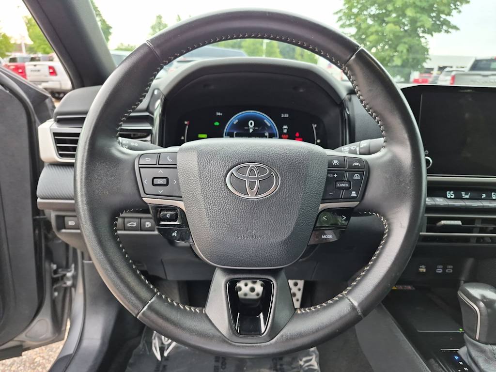 Thumbnail: 2025 Toyota Camry - 13