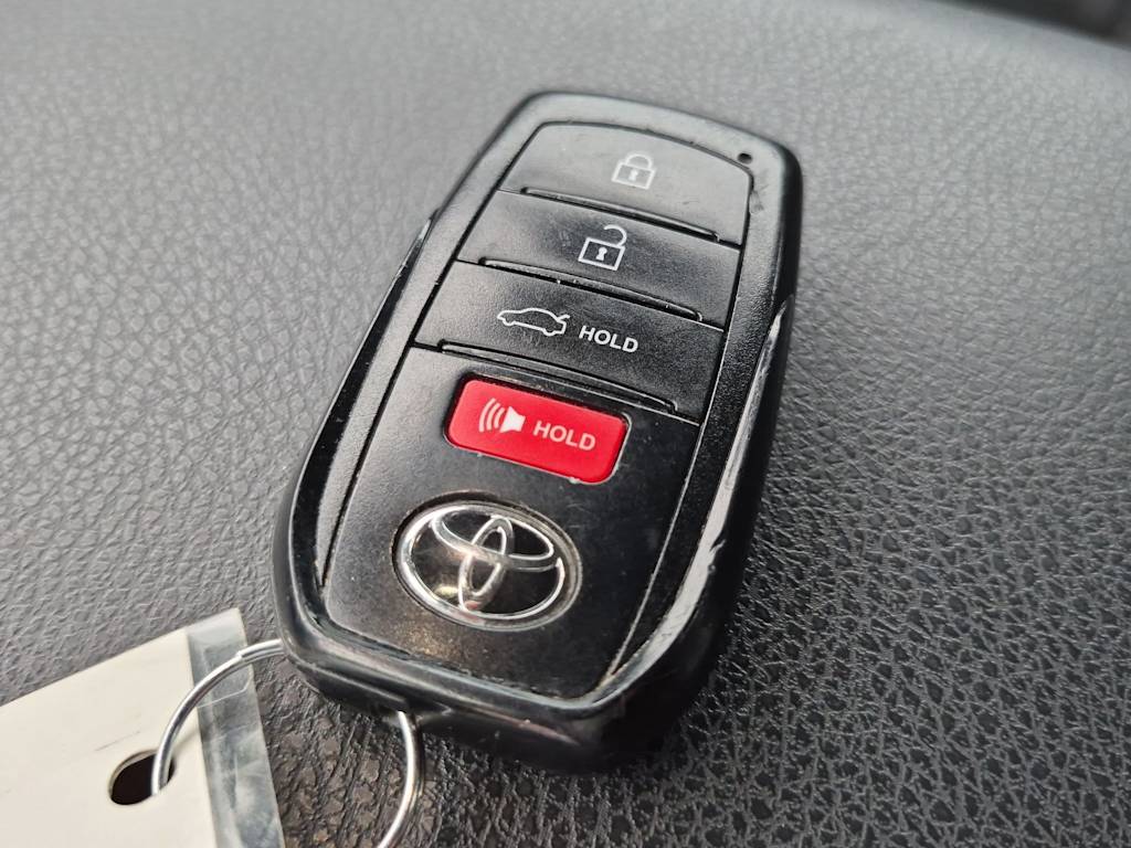 Thumbnail: 2025 Toyota Camry - 18