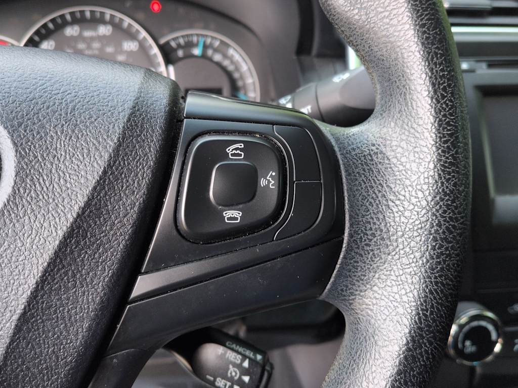 Thumbnail: 2015 Toyota Camry - 30