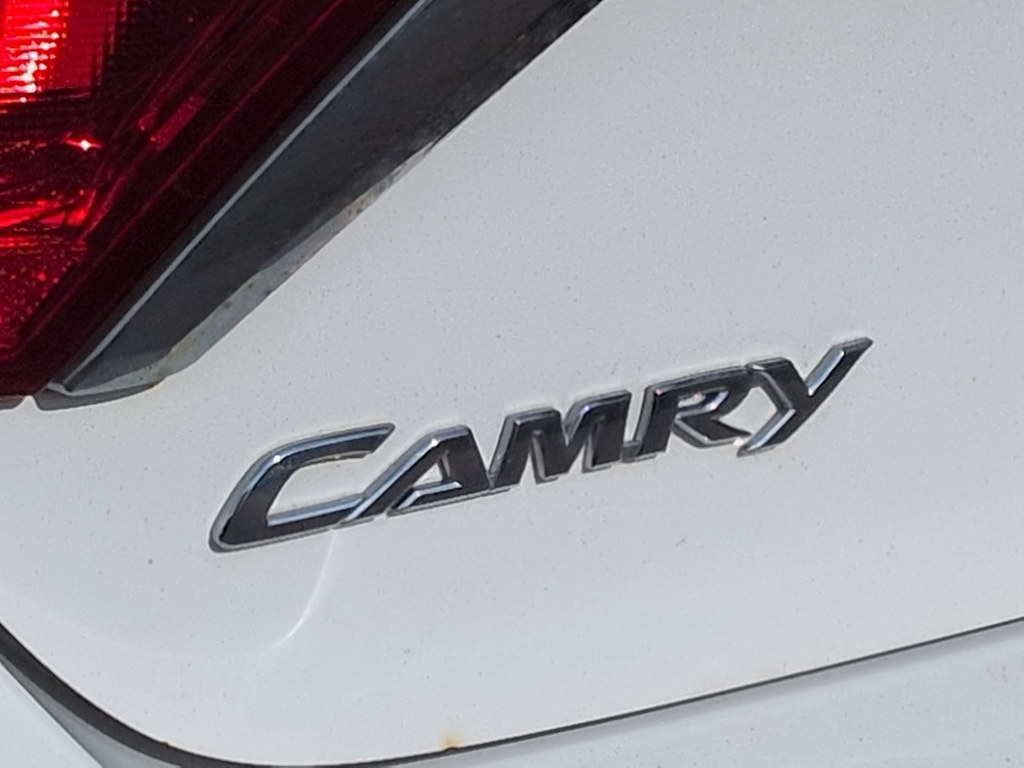 Thumbnail: 2015 Toyota Camry - 25