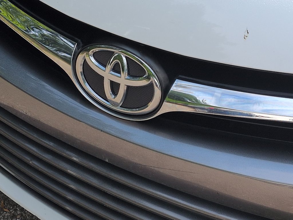 Thumbnail: 2015 Toyota Camry - 6