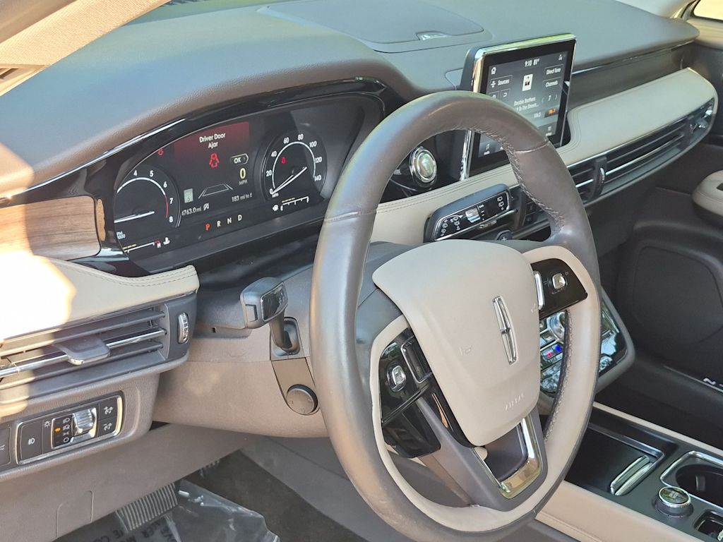 Thumbnail: 2020 Lincoln Corsair - 2