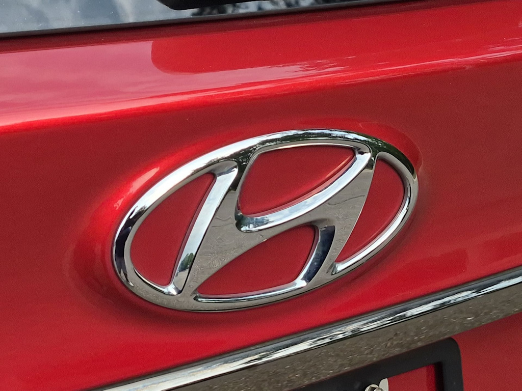 Thumbnail: 2019 Hyundai Santa Fe - 25