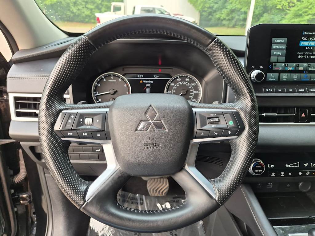Thumbnail: 2024 Mitsubishi Outlander - 13
