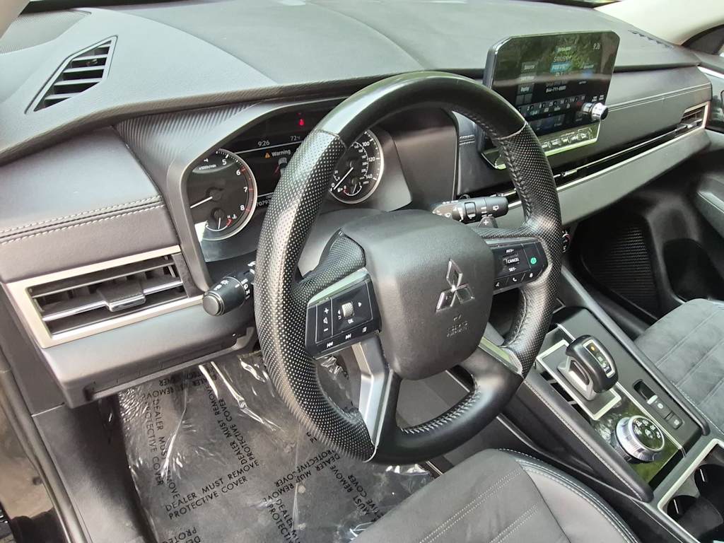 Thumbnail: 2024 Mitsubishi Outlander - 2