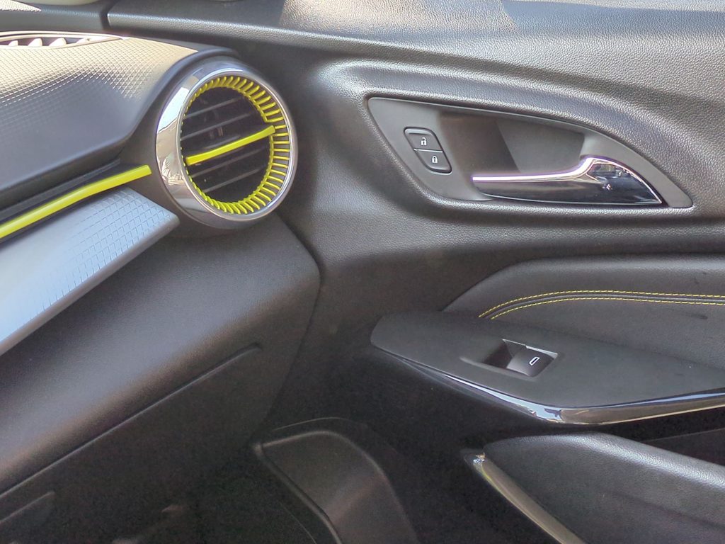 Thumbnail: 2024 Chevrolet Trax - 14