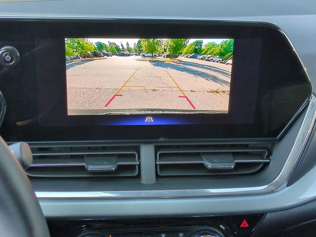 Thumbnail: 2024 Chevrolet Trax - 32