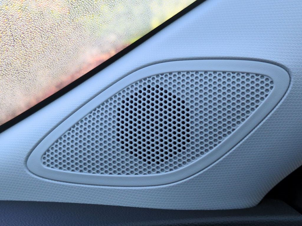 Thumbnail: 2024 Chevrolet Trax - 33