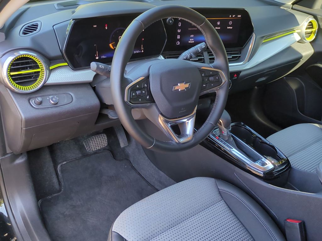 Thumbnail: 2024 Chevrolet Trax - 2