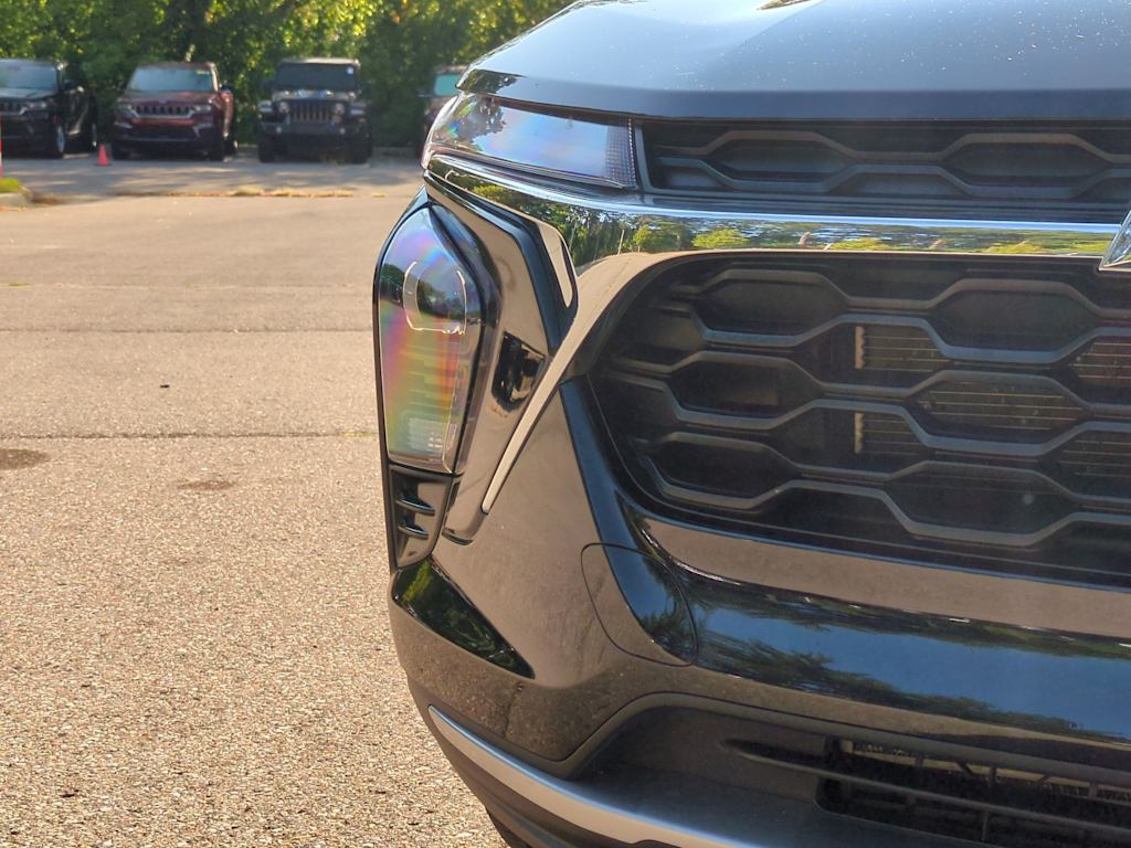 Thumbnail: 2024 Chevrolet Trax - 19