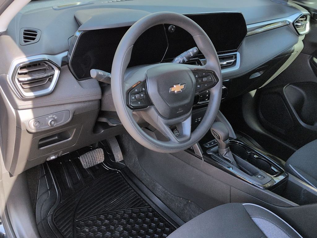 Thumbnail: 2024 Chevrolet TrailBlazer - 2