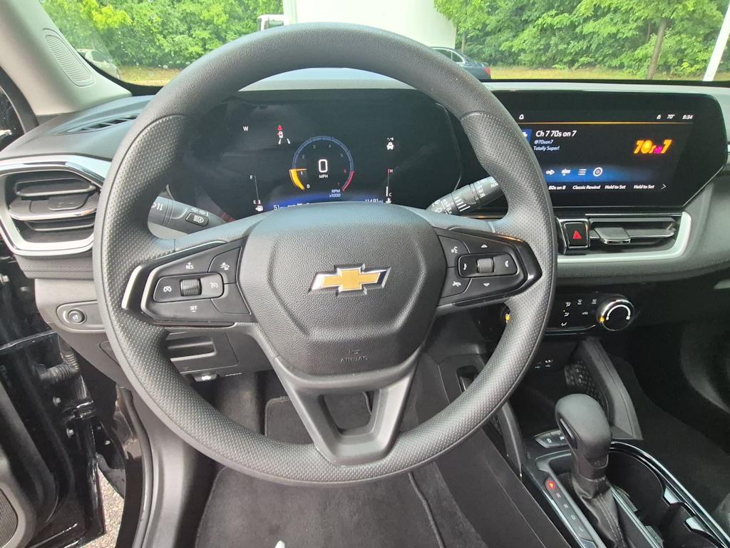 Thumbnail: 2026 Chevrolet TrailBlazer - 14