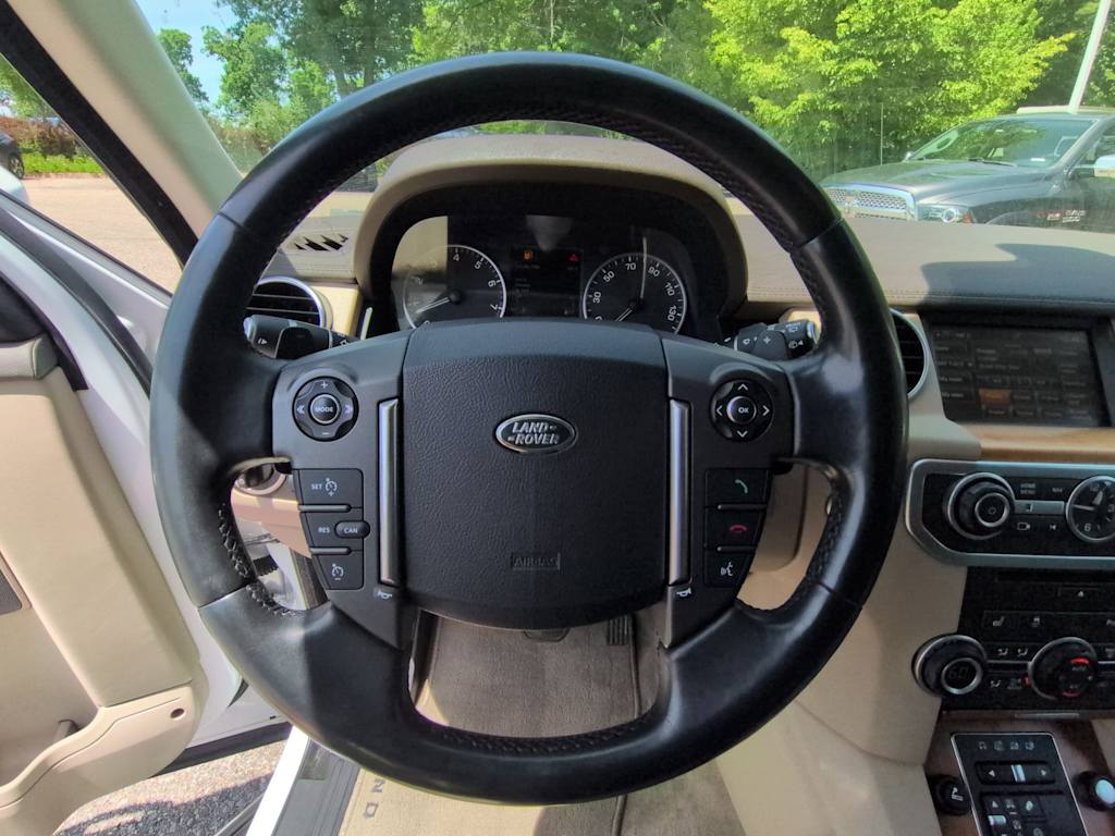 Thumbnail: 2016 Land Rover LR4 - 14
