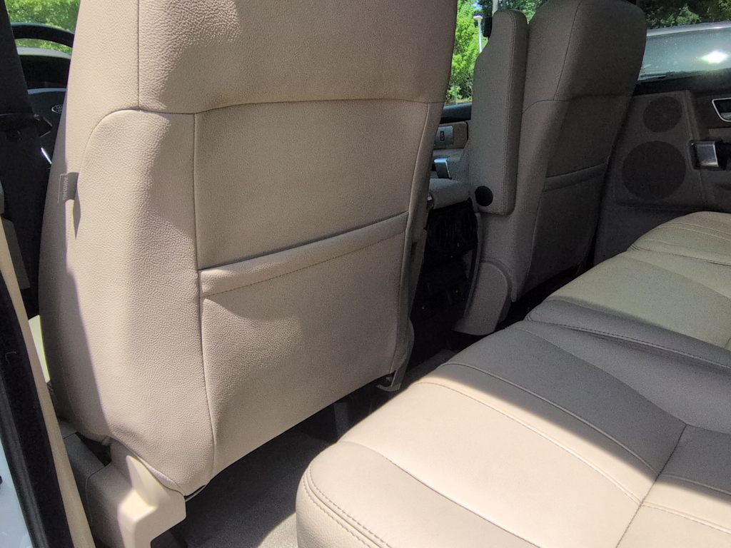 Thumbnail: 2016 Land Rover LR4 - 13