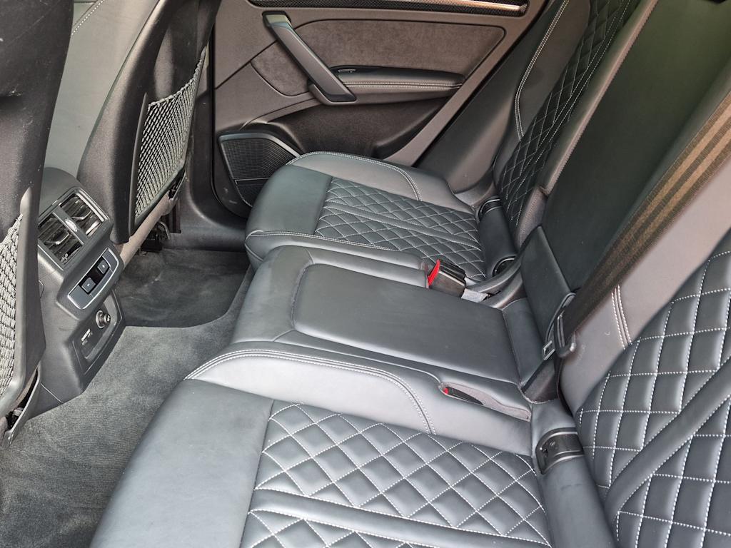 Thumbnail: 2021 Audi SQ5 - 12