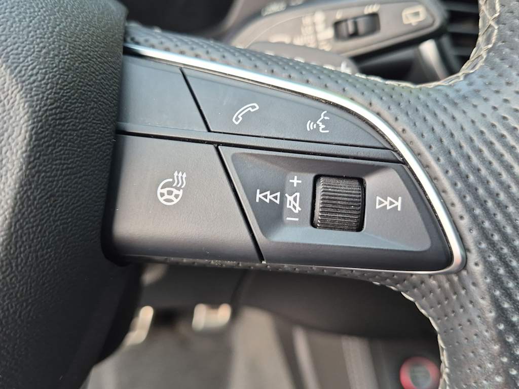 Thumbnail: 2021 Audi SQ5 - 32