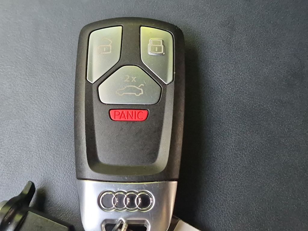 Thumbnail: 2021 Audi SQ5 - 18