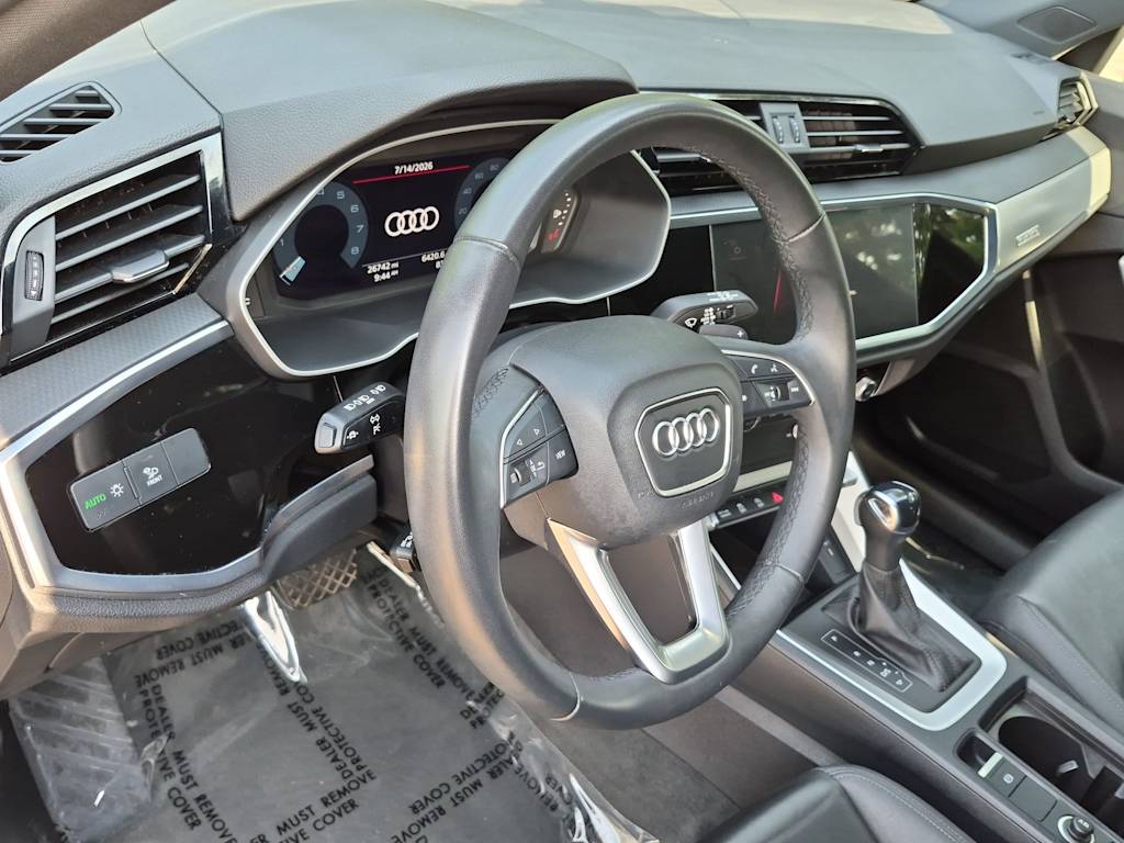 Thumbnail: 2025 Audi Q3 - 2