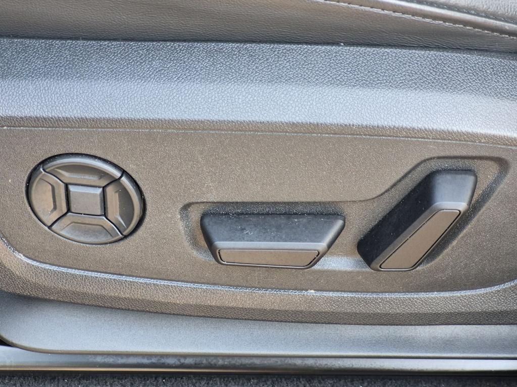 Thumbnail: 2025 Audi Q3 - 25
