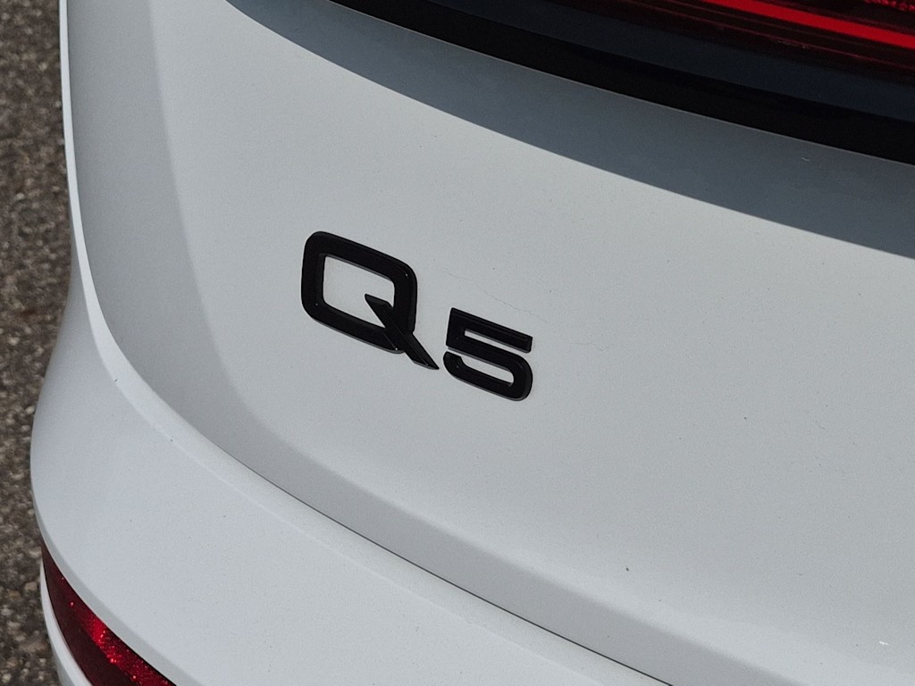Thumbnail: 2023 Audi Q5 - 25