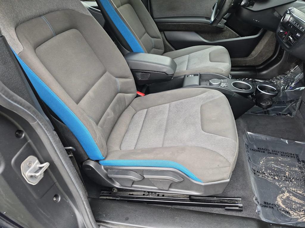Thumbnail: 2019 BMW i3 - 26