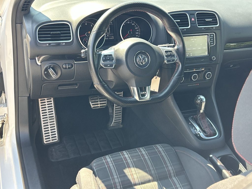Thumbnail: 2013 Volkswagen Golf - 8