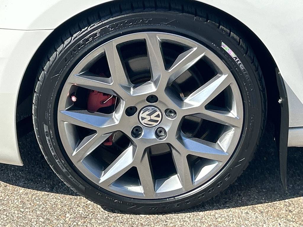 Thumbnail: 2013 Volkswagen Golf - 7