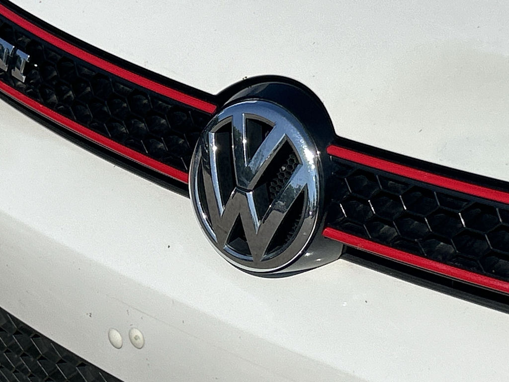 Thumbnail: 2013 Volkswagen Golf - 20