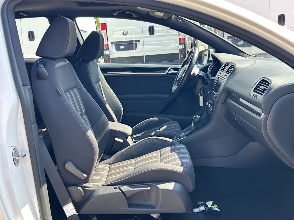 Thumbnail: 2013 Volkswagen Golf - 10