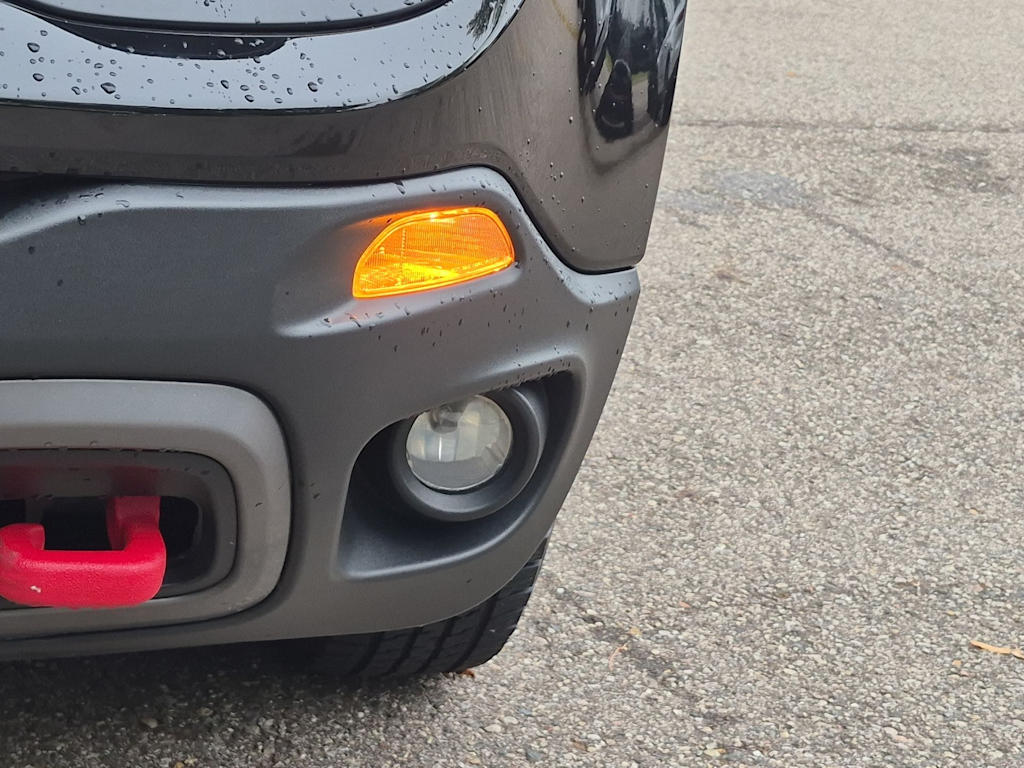 Thumbnail: 2020 Jeep Renegade - 24