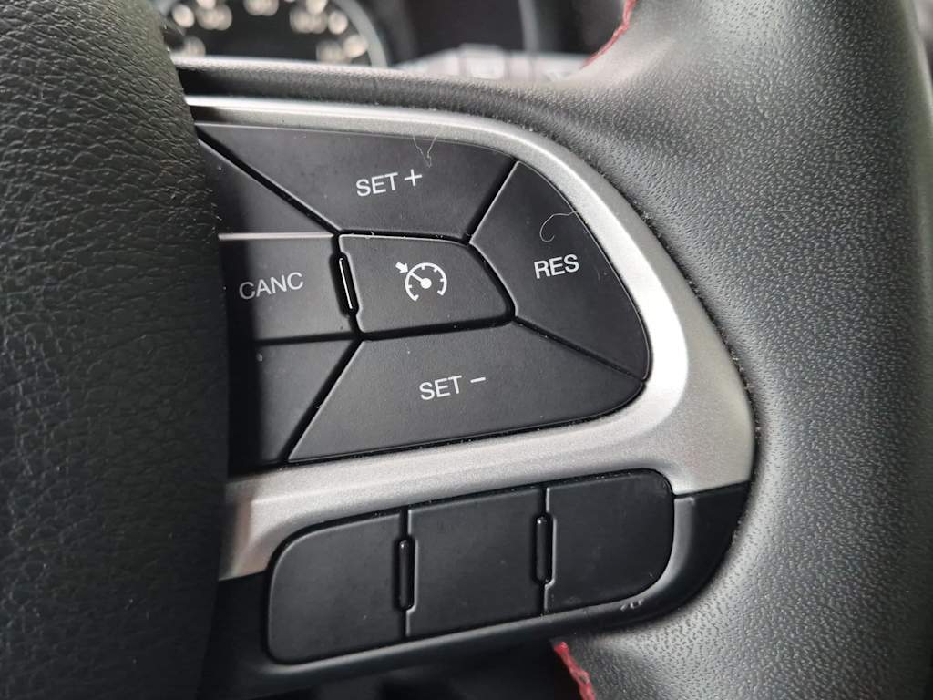Thumbnail: 2020 Jeep Renegade - 29