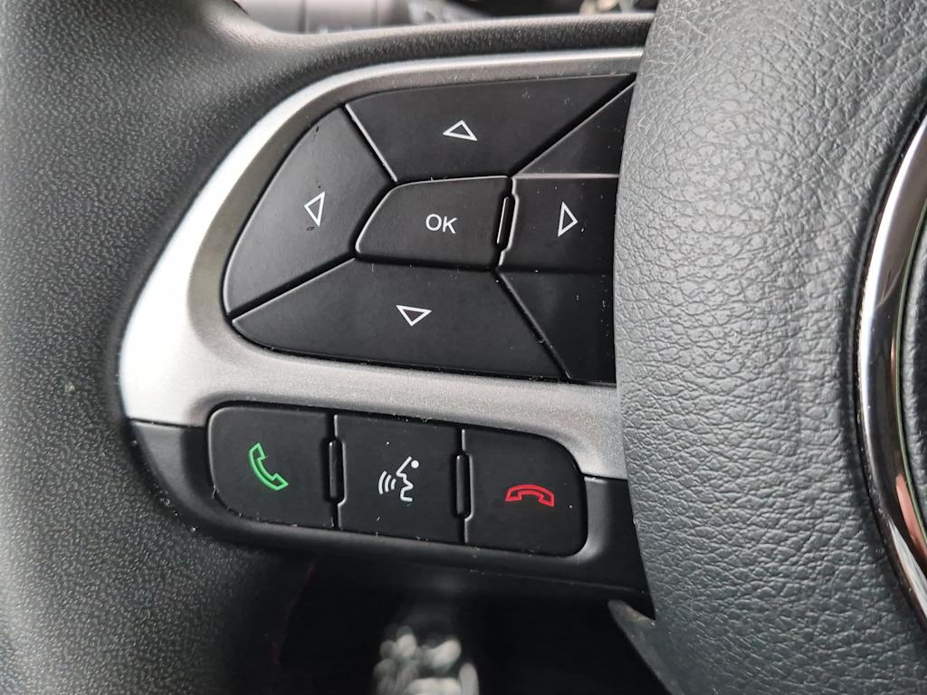 Thumbnail: 2020 Jeep Renegade - 28