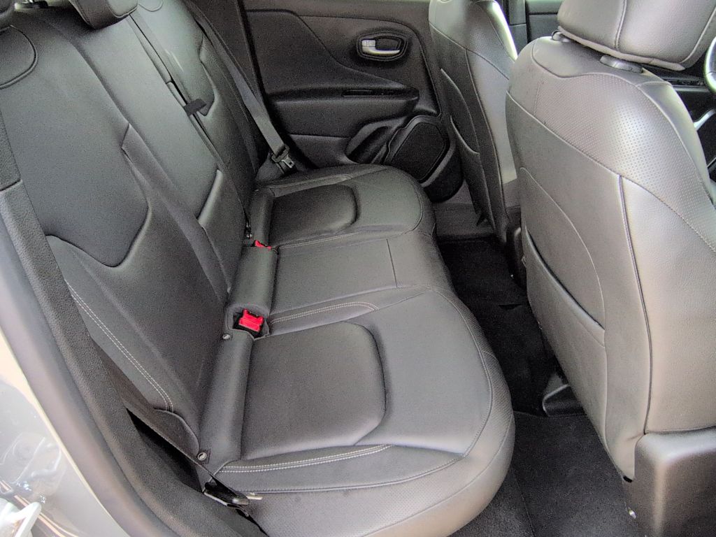 Thumbnail: 2020 Jeep Renegade - 36