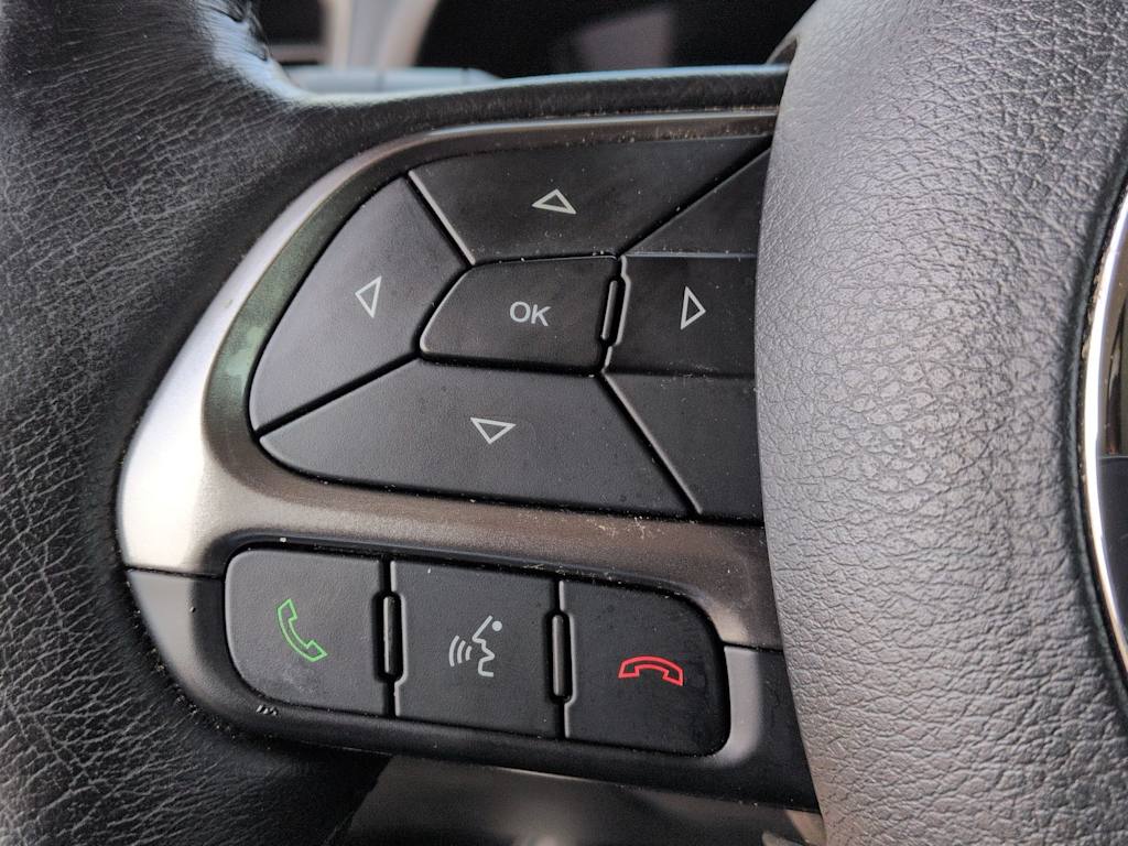 Thumbnail: 2020 Jeep Renegade - 37