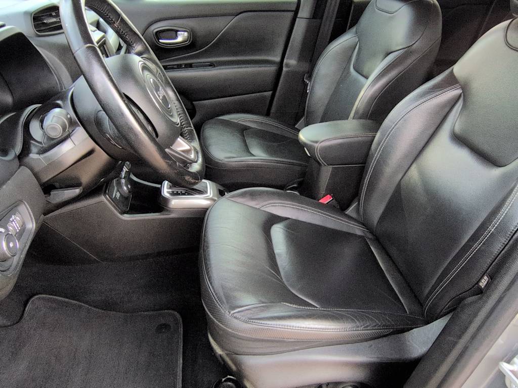 Thumbnail: 2020 Jeep Renegade - 11