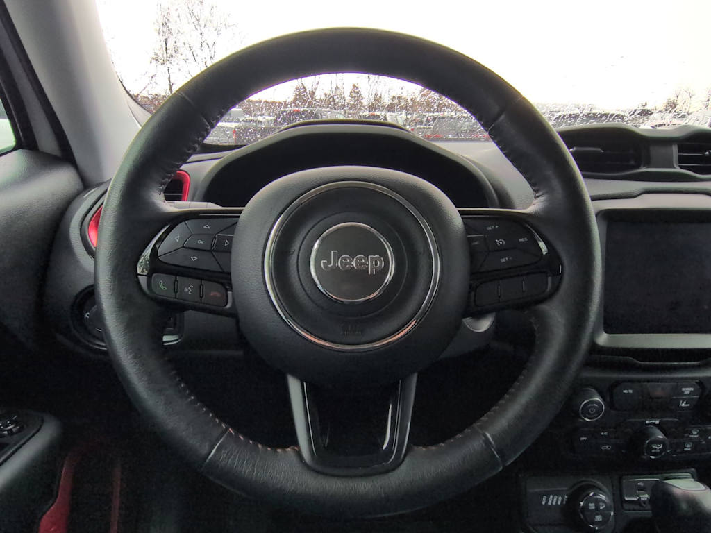 Thumbnail: 2022 Jeep Renegade - 14