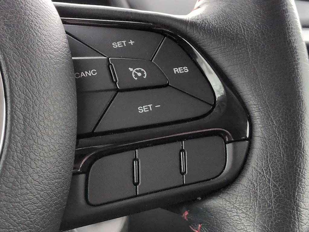 Thumbnail: 2022 Jeep Renegade - 31