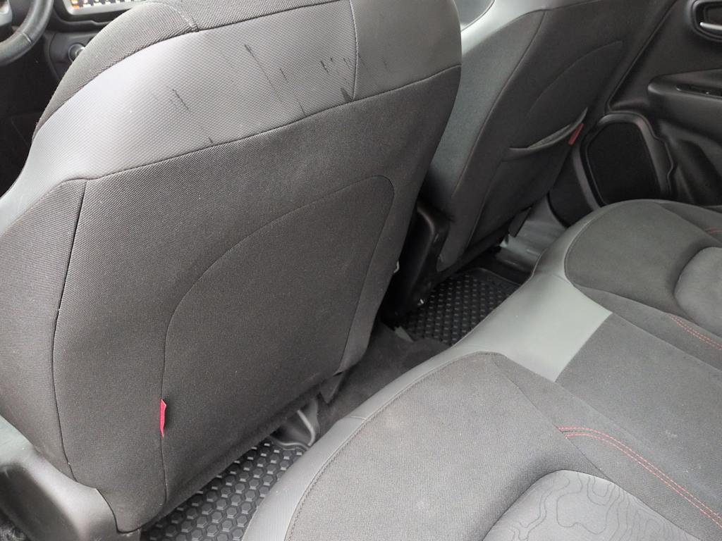 Thumbnail: 2022 Jeep Renegade - 13