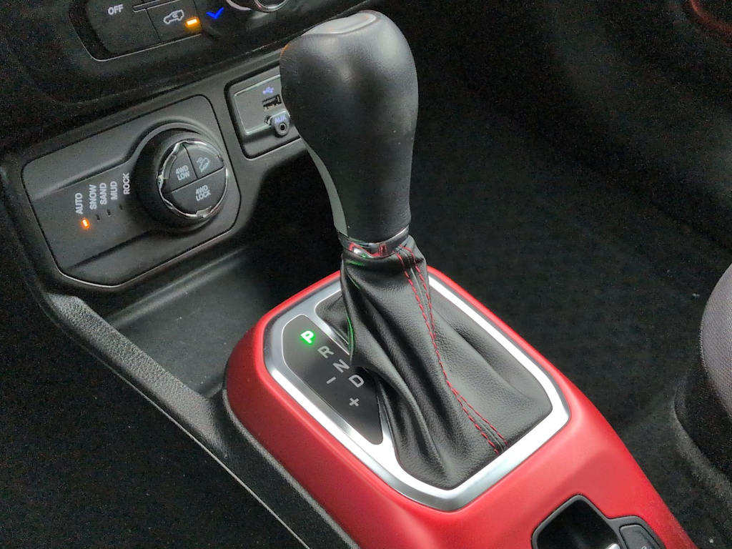 Thumbnail: 2022 Jeep Renegade - 16