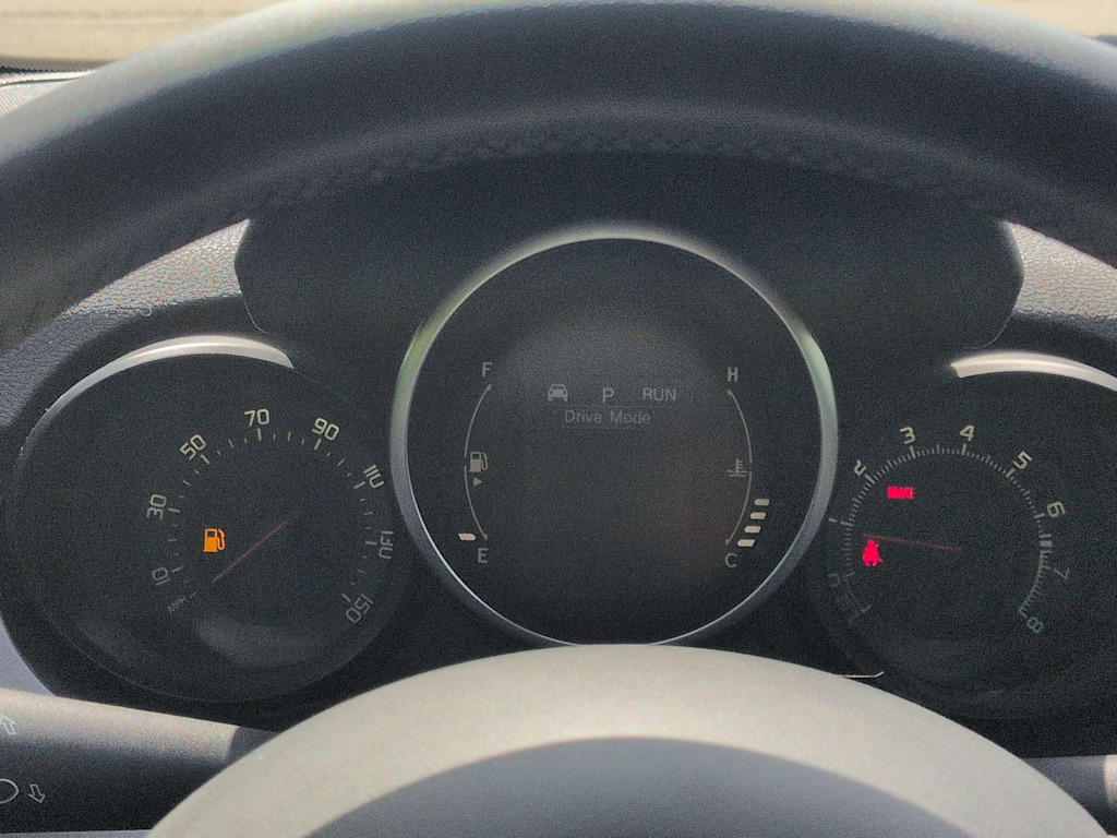 Thumbnail: 2016 Fiat 500X - 16