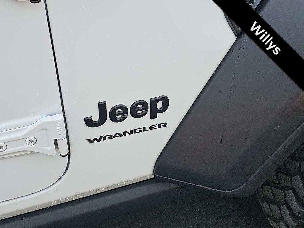 Thumbnail: 2022 Jeep Wrangler - 7