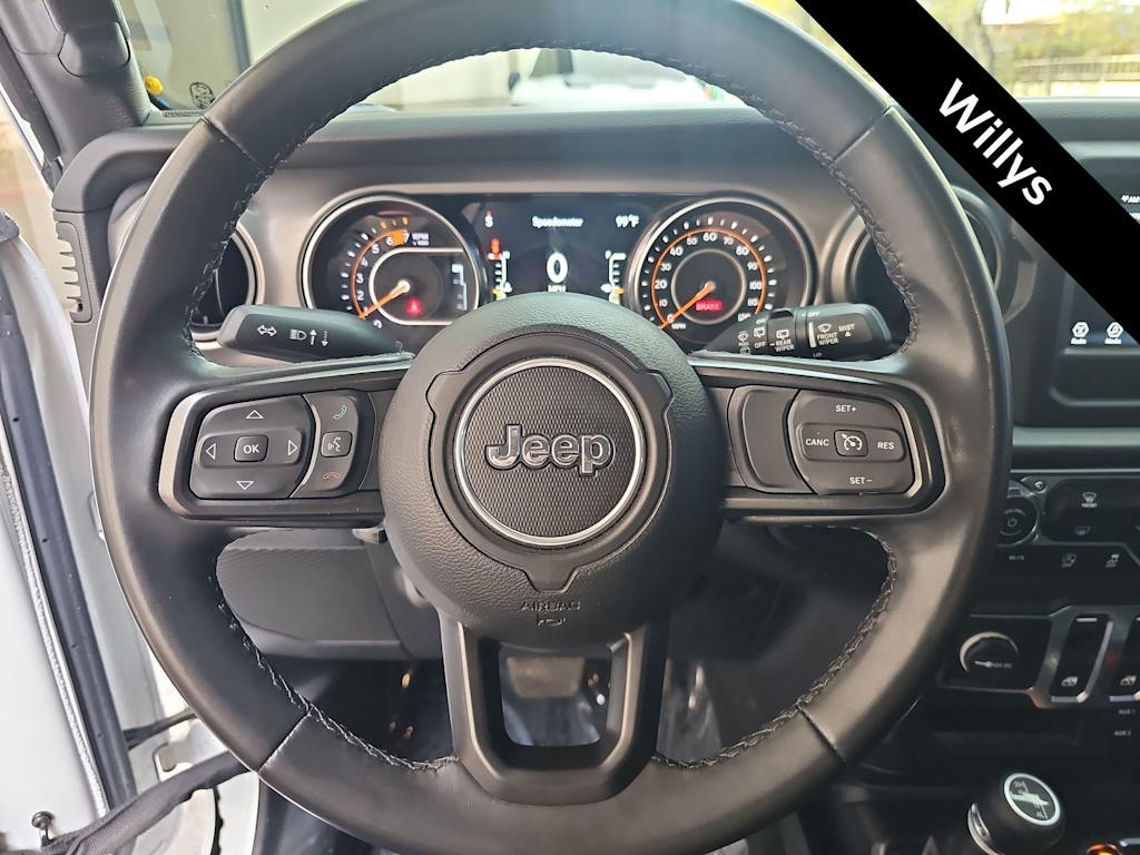 Thumbnail: 2022 Jeep Wrangler - 14